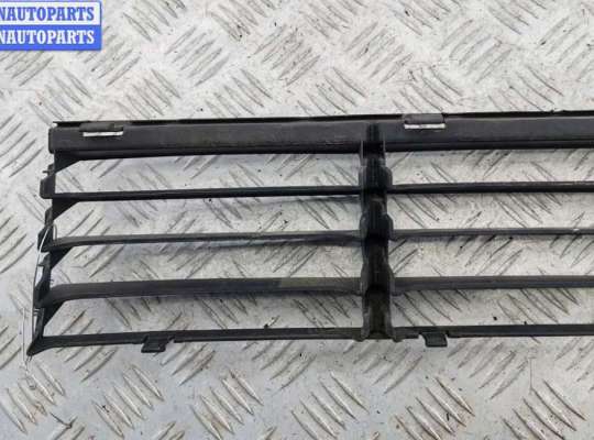 купить Решётка (заглушка) в бампер на Volkswagen Passat B5+ (GP)