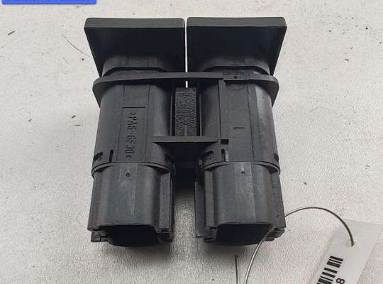 купить Кнопка открывания багажника на Ford Mondeo III (2000-2007)