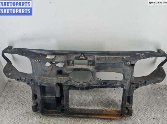 Панель передняя (телевизор) на Volkswagen Golf IV (1J)
