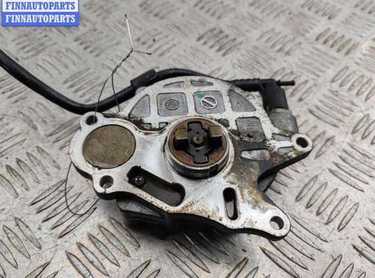 купить Насос вакуумный на Volkswagen Passat B6
