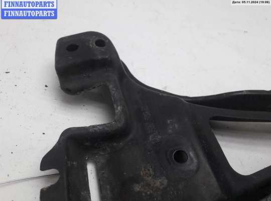 Кронштейн прочее на Volkswagen Golf IV (1J)
