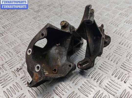 купить Кронштейн гидроусилителя на Volkswagen Passat B3