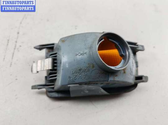 купить Поворотник (указатель поворота) правый на Volkswagen Golf-3