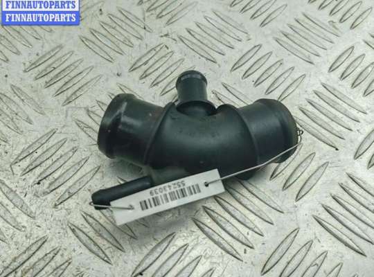 купить Фланец (тройник) системы охлаждения на Volkswagen Bora