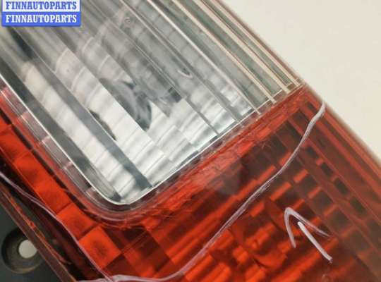 купить Фонарь задний правый на Honda CR-V (2002-2006)