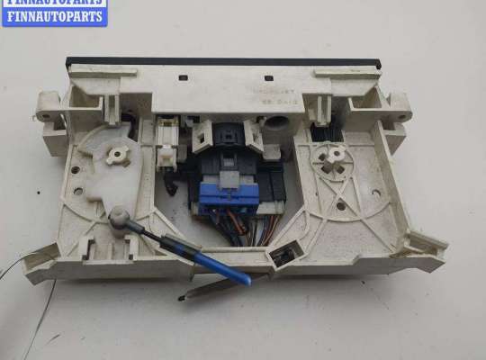 купить Переключатель отопителя на Mitsubishi Carisma