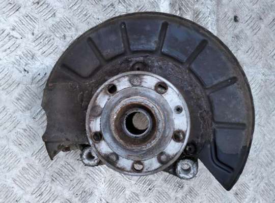 Ступица передняя правая VG2396462 на Volkswagen Passat B6
