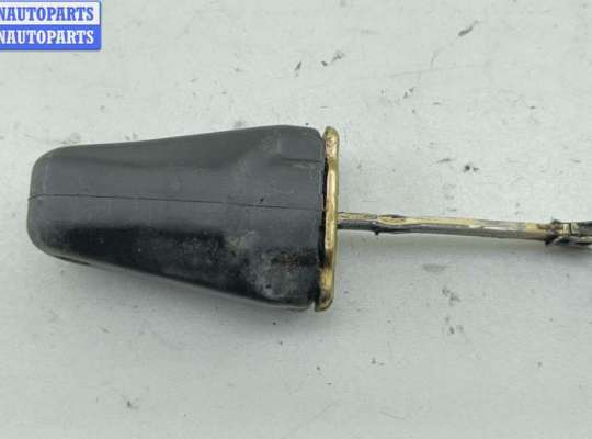 купить Ограничитель открывания двери передней на Volkswagen Transporter T4