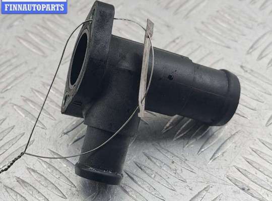 купить Фланец (тройник) системы охлаждения на Volkswagen Passat B5