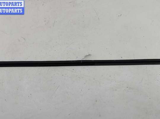 купить Молдинг двери передней правой на BMW 7 E38 (1994-2001)