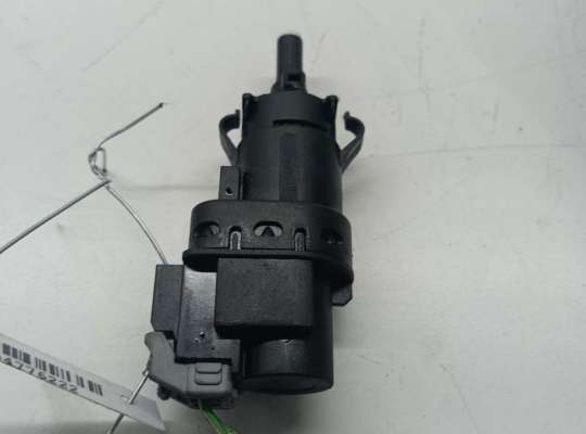 Датчик (включатель) стоп-сигнала FO1664948 на Ford Fusion