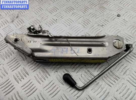 купить Домкрат на Volkswagen Passat B5