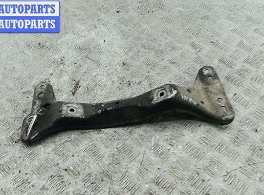 купить Кронштейн КПП опорный на BMW 3 E36 (1991-2000)