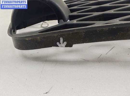 купить Решётка (заглушка) в бампер на Ford Galaxy (2000-2006)