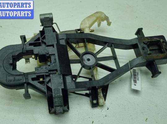 купить Корпус (держатель) ручки двери задней правой на Volkswagen Caddy (2004-2010)