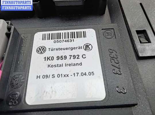 купить Моторчик стеклоподъемника передний правый на Volkswagen Touran