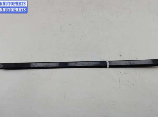 Молдинг двери передней правой AU1690407 на Audi A6 C5 (1997-2005)