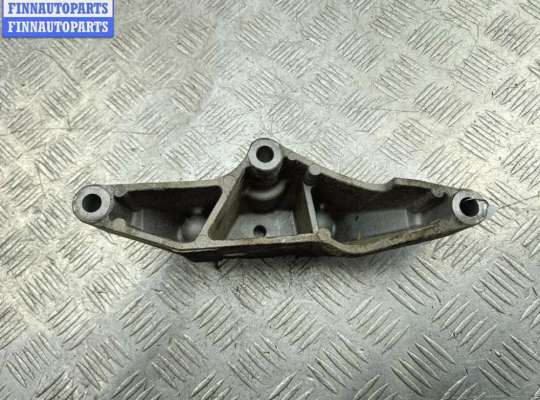 купить Кронштейн КПП опорный на Volkswagen Golf-4