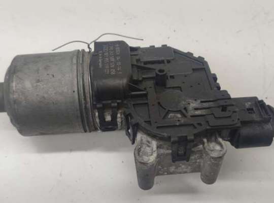 купить Двигатель стеклоочистителя переднего (моторчик дворников) на Audi A4 B7 (2004-2008)