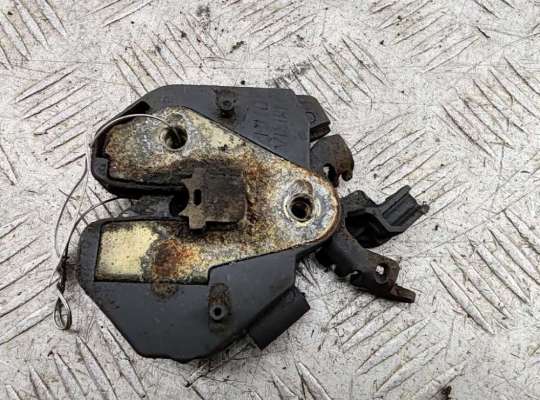 Купить Замок капота на Volvo S60 Замок капота VL589770 на Volvo S60