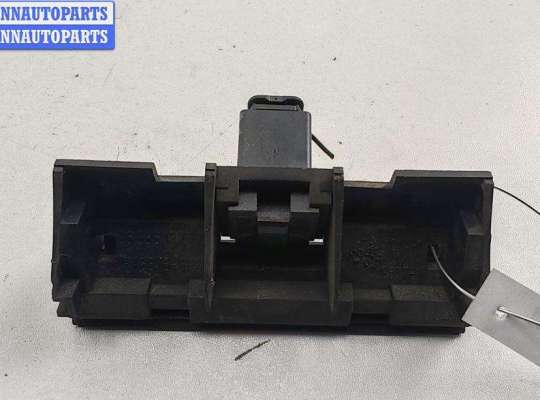 купить Кнопка открывания багажника на Peugeot 307