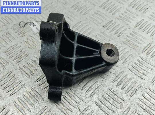 Кронштейн двигателя опорный OP2320904 на Opel Vivaro A (2001-2014)
