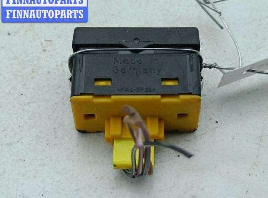 купить Кнопка стеклоподъемника переднего левого на BMW 3 E36 (1991-2000)