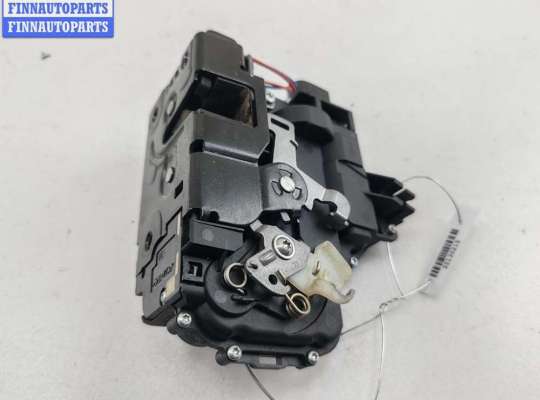 Замок боковой двери на Volkswagen Passat B5 (3B)