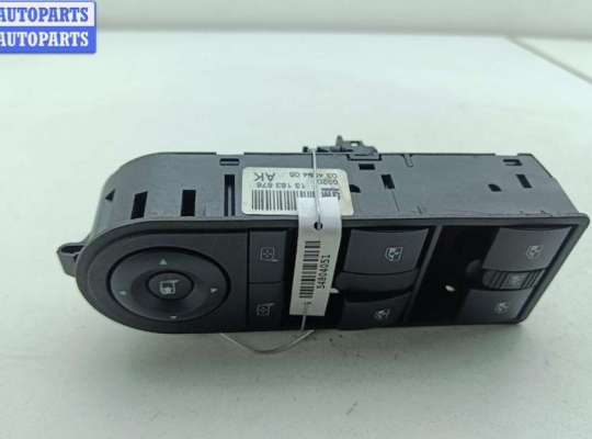 купить Блок кнопок управления стеклоподъемниками на Opel Zafira B (2004-2014)