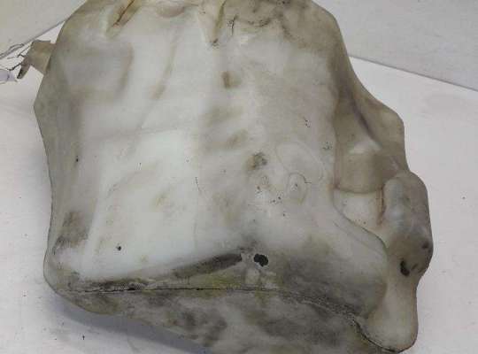 купить Бачок омывателя на Volkswagen Passat B4