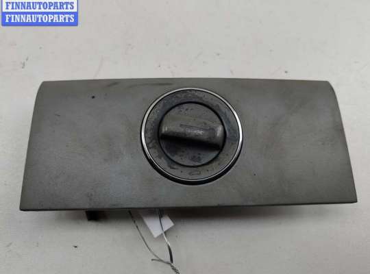 Купить Кнопка люка на Volkswagen Touareg Кнопка люка VG2700212 на Volkswagen Touareg