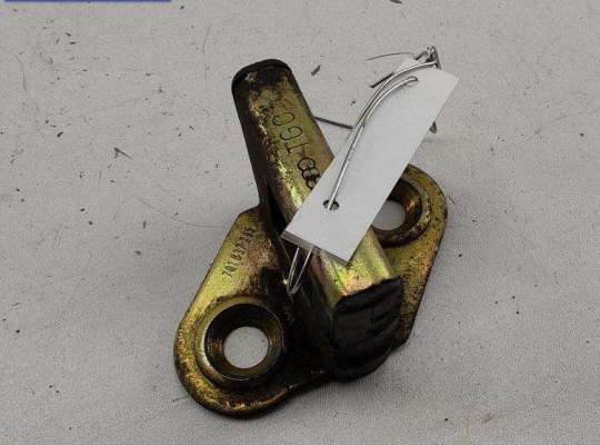 купить Ответная часть (скоба) замка двери на Volkswagen Transporter T4