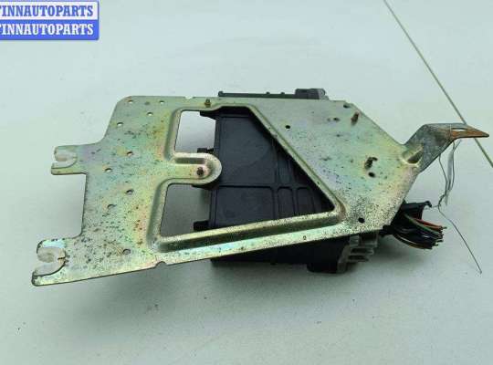 ЭБУ ДВС (блок управления двигателем) на Volkswagen Passat B3 (35i)