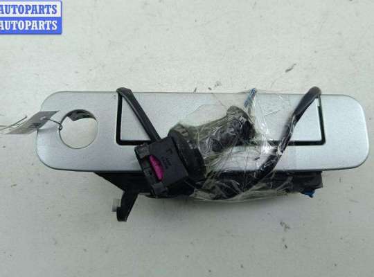 купить Ручка двери наружная передняя левая на Audi A6 C4 (1994-1997)