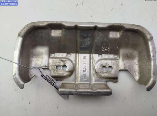 Корпус (держатель) ручки двери передней правой OP2197649 на Opel Vectra B (1995-2002)