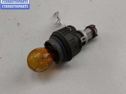 Патрон лампы указателя поворота AU1668047 на Audi A4 B5 (1994-2001)