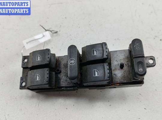 купить Блок кнопок управления стеклоподъемниками на Volkswagen Golf-4