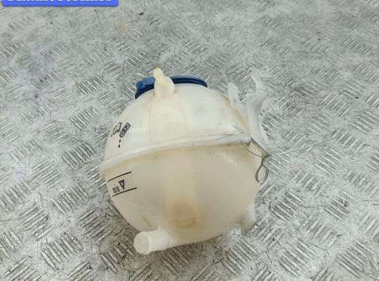 купить Бачок расширительный на Volkswagen Golf-6