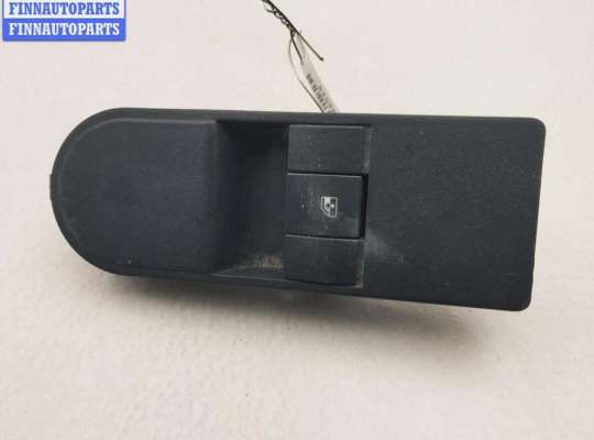 купить Кнопка стеклоподъемника переднего правого на Opel Astra H (2004-2009)