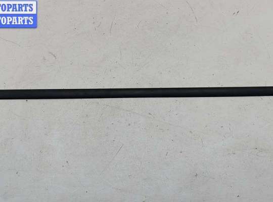 купить Молдинг двери передней правой на Audi 80 B4 (1991-1996)