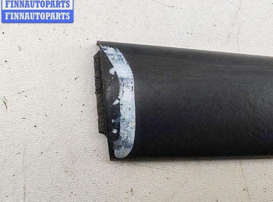 купить Молдинг двери передней правой на Audi 80 B4 (1991-1996)