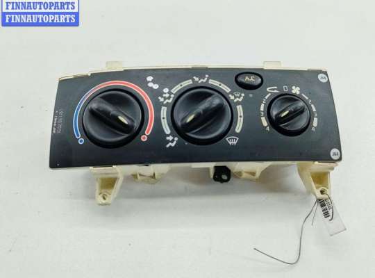 Переключатель отопителя RN1572716 на Renault Scenic I (1996-2003)