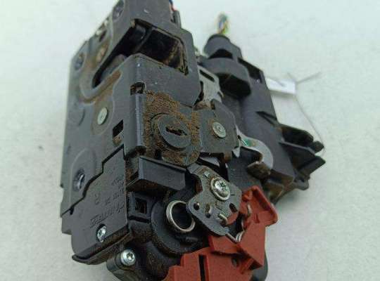 купить Замок двери задней правой на Skoda Roomster