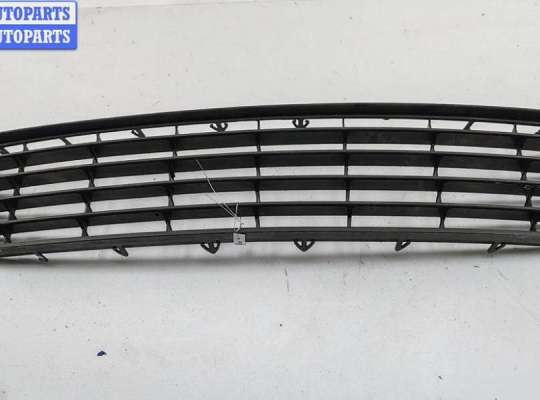 купить Решётка (заглушка) в бампер на Volkswagen Golf-5