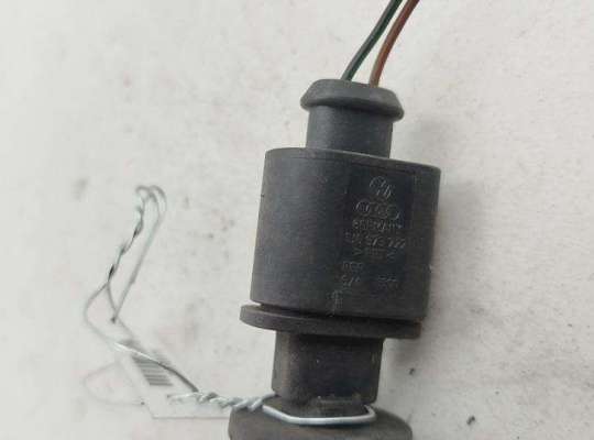 купить Патрон лампы указателя поворота на Volkswagen Passat B6