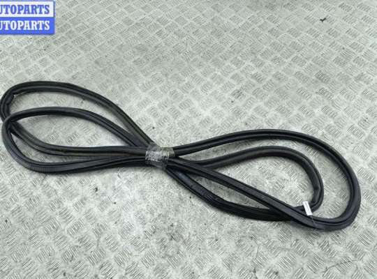 купить Уплотнитель крышки (двери) багажника на Skoda Octavia mk2 (A5 1Z) 2004-2013