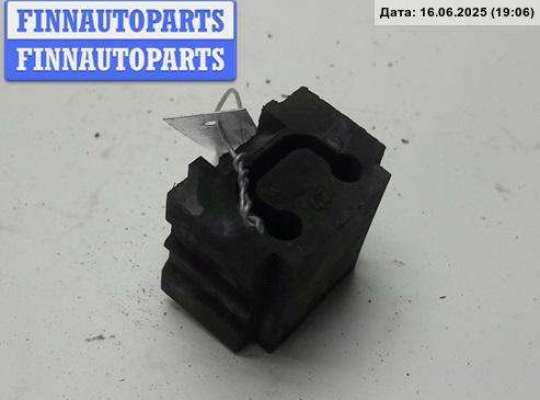 купить Кронштейн радиатора на Volkswagen Passat B5