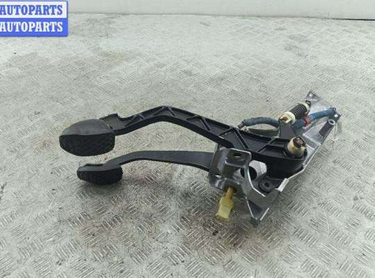 Купить Узел педальный на Audi 100 C4 (1991-1994) Узел педальный AU1678759 на Audi 100 C4 (1991-1994)