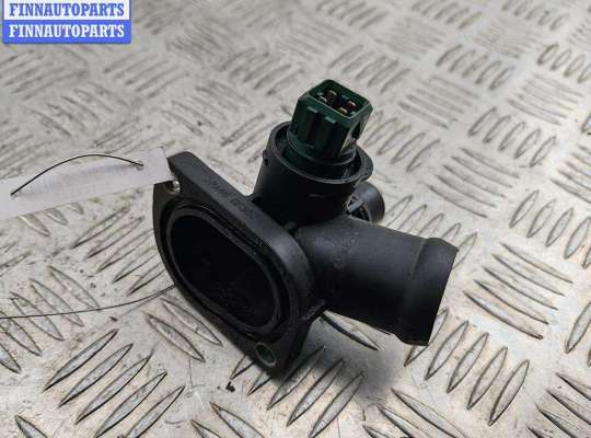 купить Фланец (тройник) системы охлаждения на Volkswagen Passat B5