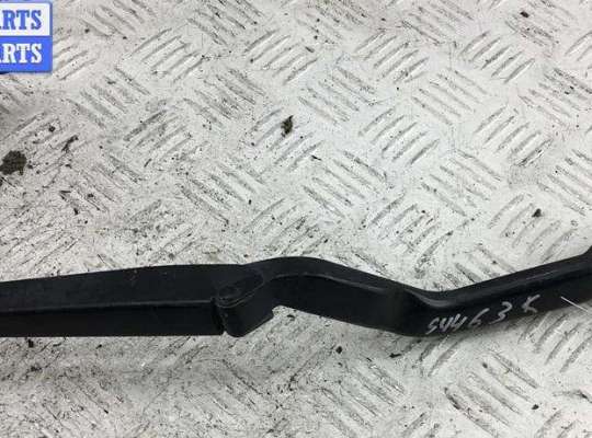 купить Щеткодержатель (поводок стеклоочистителя) передний на Nissan Almera N16 (2000-2007)